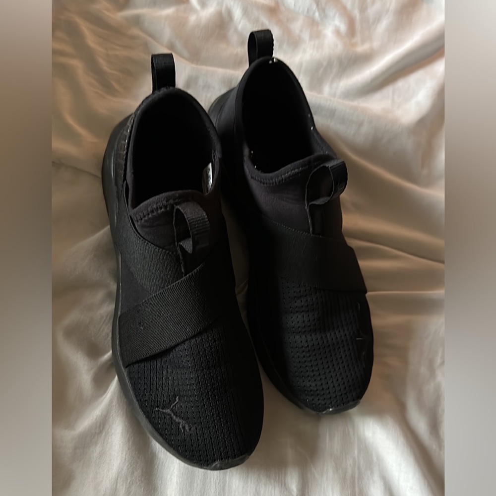 puma tennis shoes